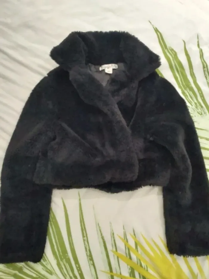 Gilet épais noir fausse fourrure fille 10 ans