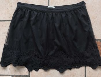 Jupe noire 38 Pull & Bear