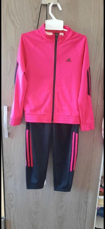 Ensemble jogging Adidas 6-7ans