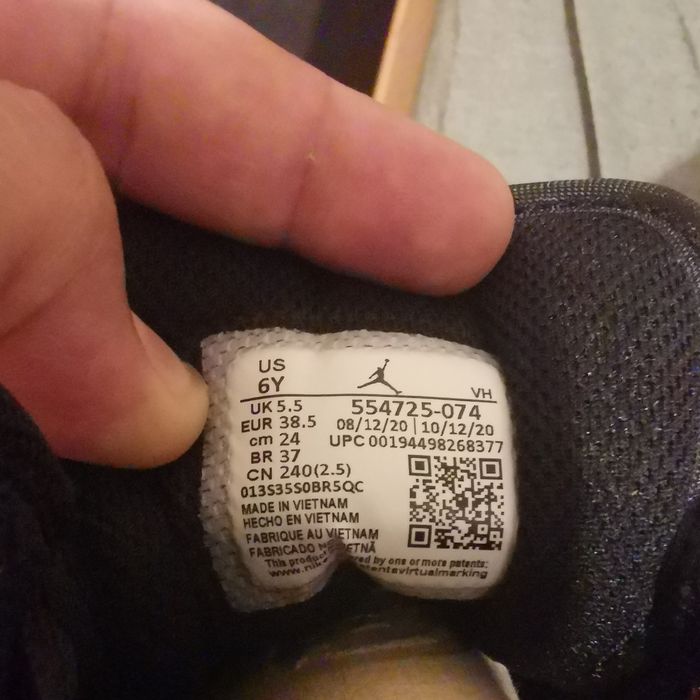 Air Jordan 1 MID (GS)  T 38.5 - photo numéro 9