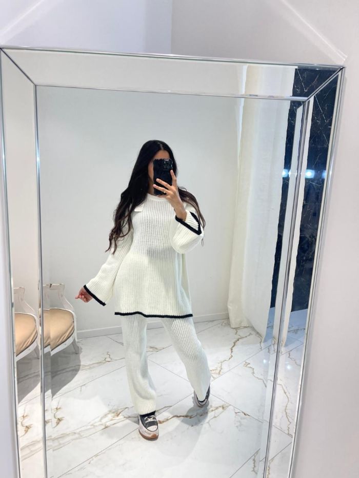 Magnifique ensemble pull + pantalon neuf avec étiquette 🏷