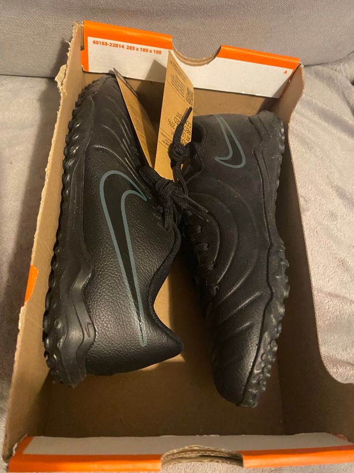 Nike  legend 10 club 37,5 - photo numéro 2