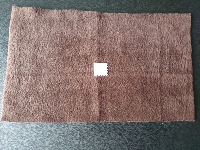 Tissu polaire marron 45x20cm