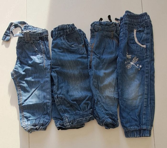 Lot de 4 jeans fille 18 mois
