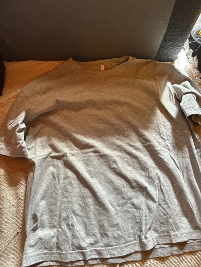 Tee shirt