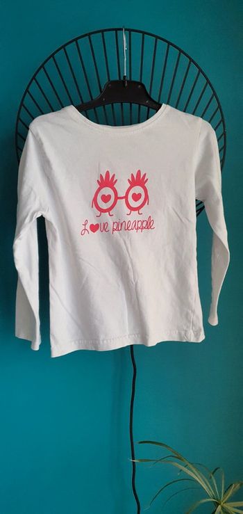 T-shirt manches longues. 6 ans