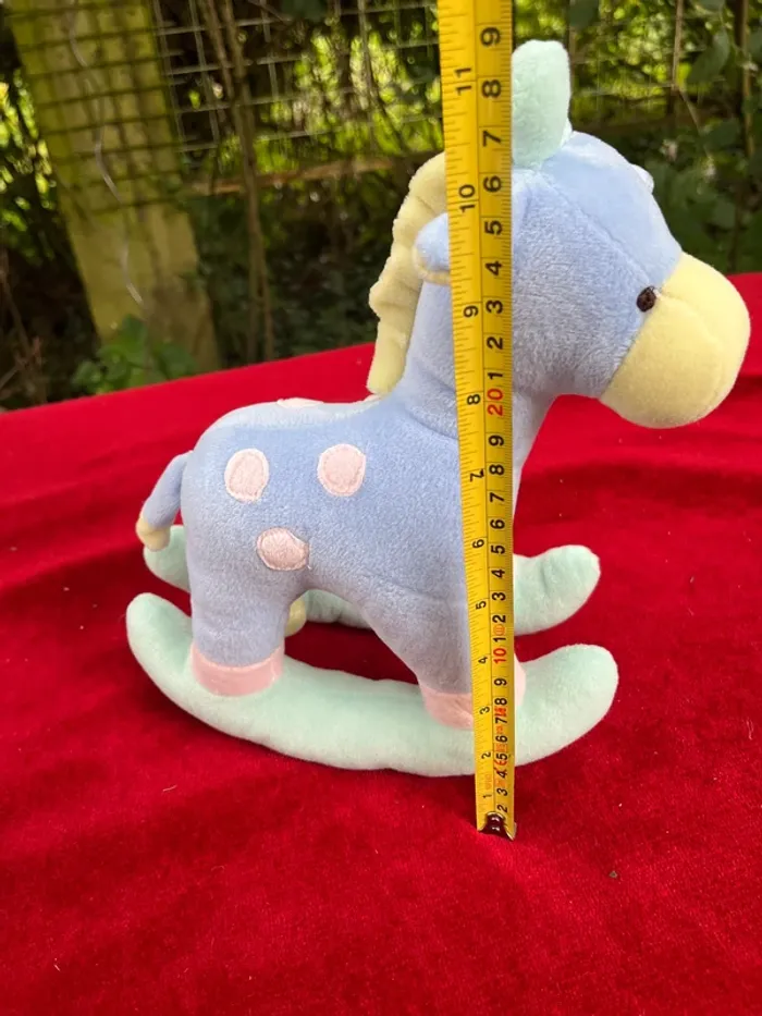 Cheval à bascule  en peluche pastel Hochet  – doudou décoratif bébé / chambre enfant Auchan - photo numéro 7