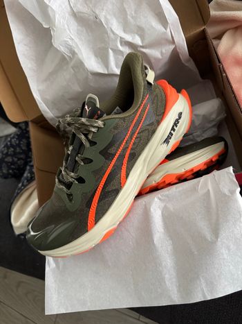 Chaussures trail puma homme 42.5 neuve