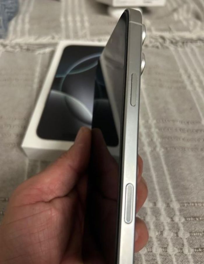I p h o n e 16 pro max - photo numéro 3