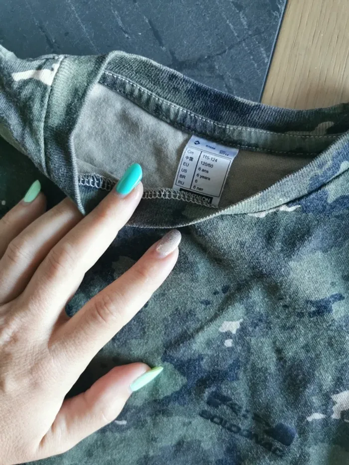 T-shirt camouflage Decathlon 6 ans - photo numéro 4