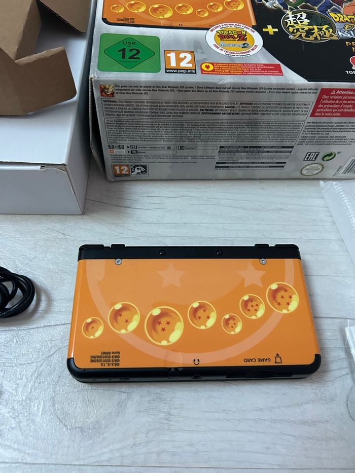 New Nintendo 3DS édition limitée dragon ball Z - photo numéro 9