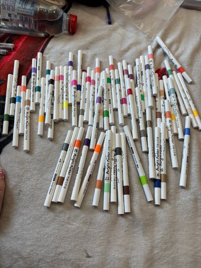 Lots coloriages mystère