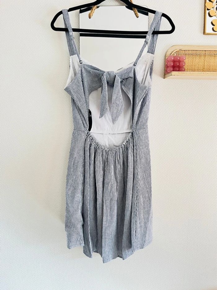 Robe neuve Hollister L - photo numéro 5