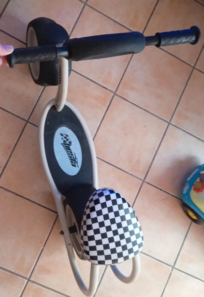 Trotinette avec siège 3à7 ans