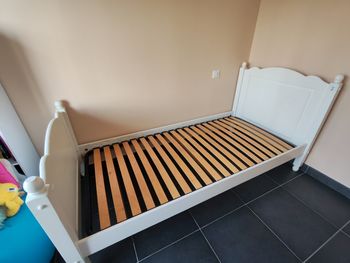 Lit + sommier+ matelas 90x190