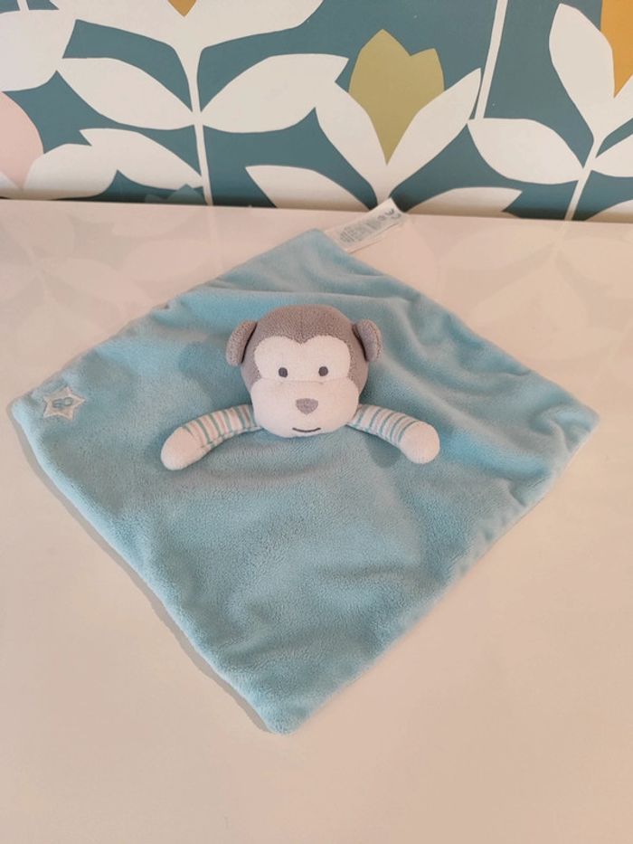 Doudou plat singe obaibi