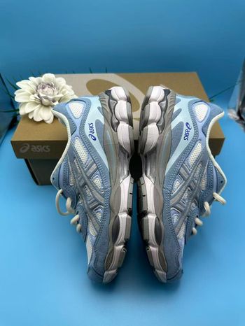 Baskets ASICS GEL-NYC bleues pointure -39