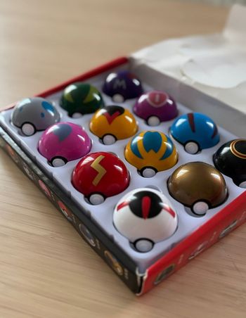 Coffret 12 Pokeball Pokemon