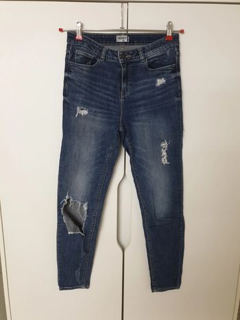 Skinny kiabi bon etat 38