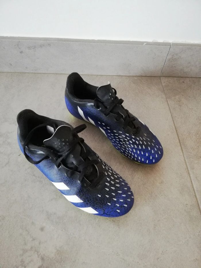 Chaussures de foot type crampons Adidas - photo numéro 2
