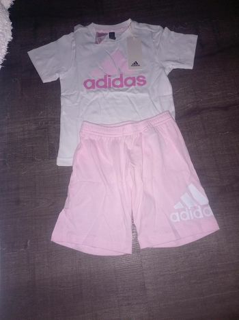 Neuf taille 3 4 an marque Adidas