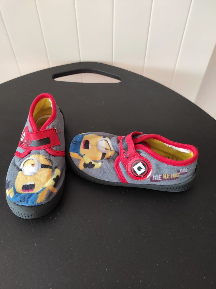 💛 Chaussons garçon – Pointure 27 – Les Minions – Bon état - photo numéro 4