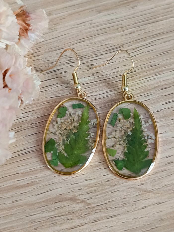 Boucles d'oreilles résine feuillage vert