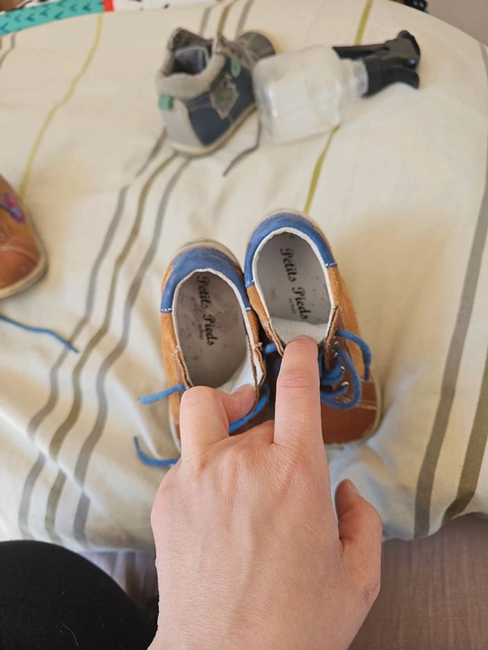 Chaussures taille 23 - photo numéro 3