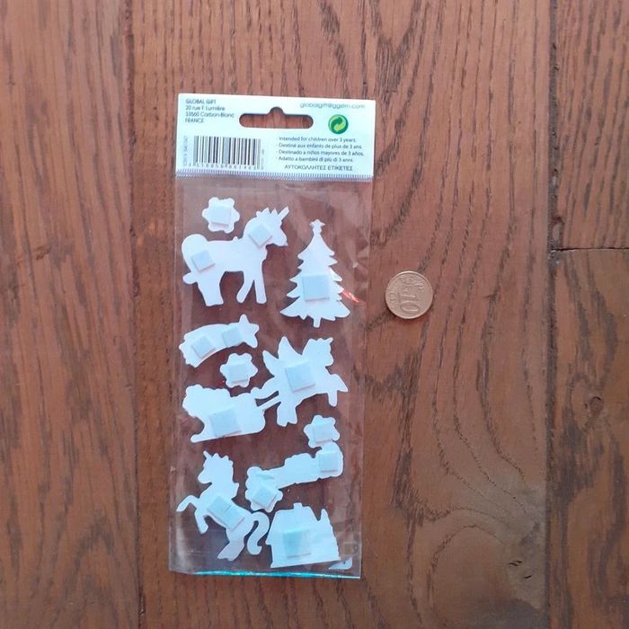 Neuf une planche de Stickers Noel sous blister - photo numéro 3