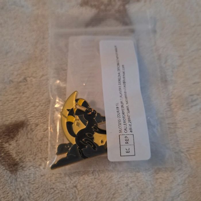 Pins pokemon noctali neuf - photo numéro 3