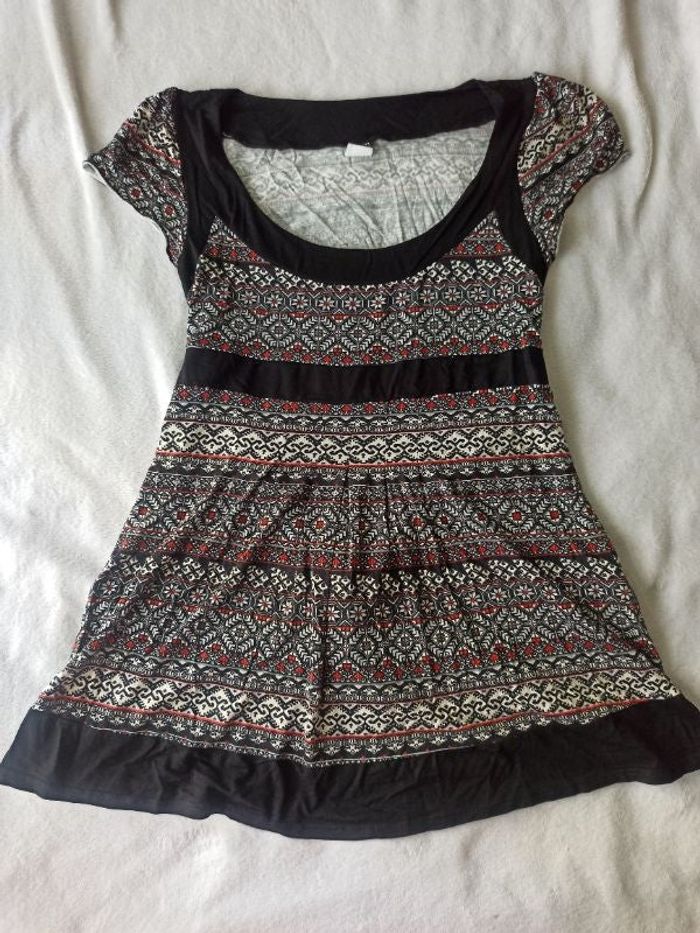 T-shirt avec ceinture