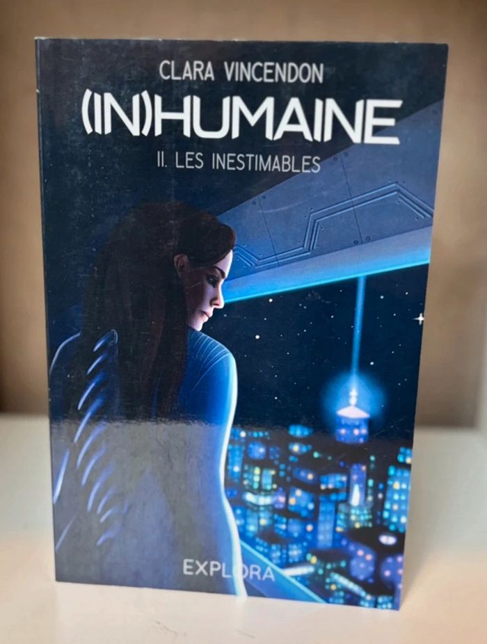 Lot de 3 livres trilogie (In)Humaine de
Clara Vincendon - photo numéro 4