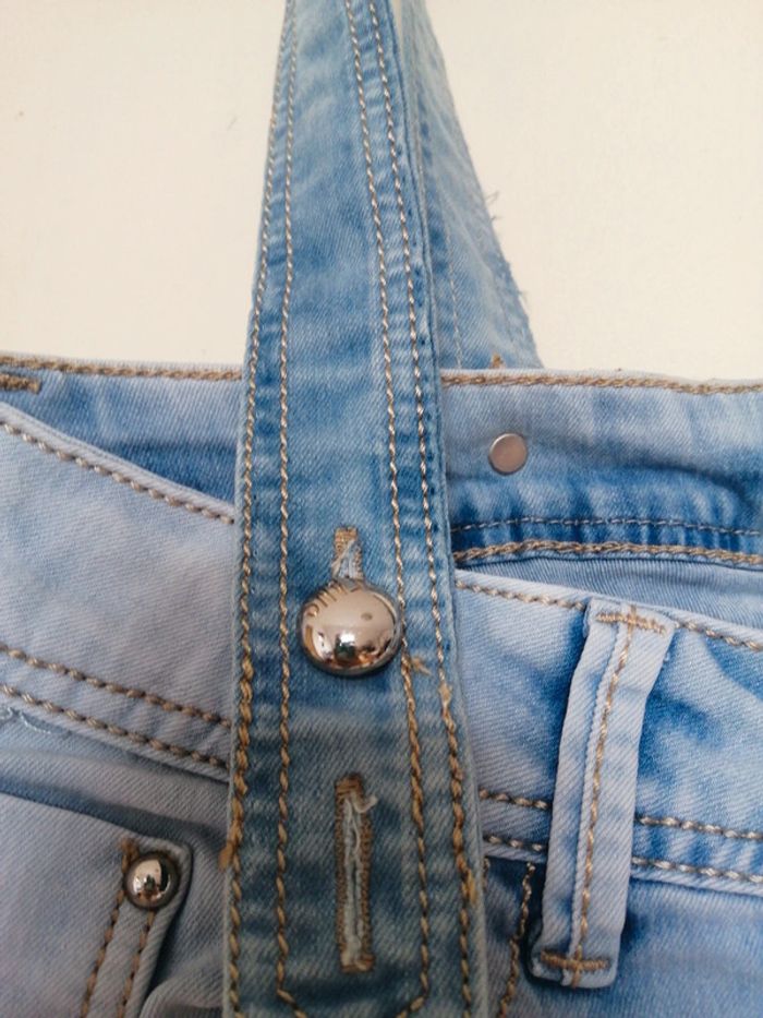 Short en Jean avec bretelles taille L - photo numéro 6