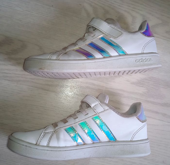 Baskets blanches à bandes argentées Adidas P. 31 - photo numéro 4