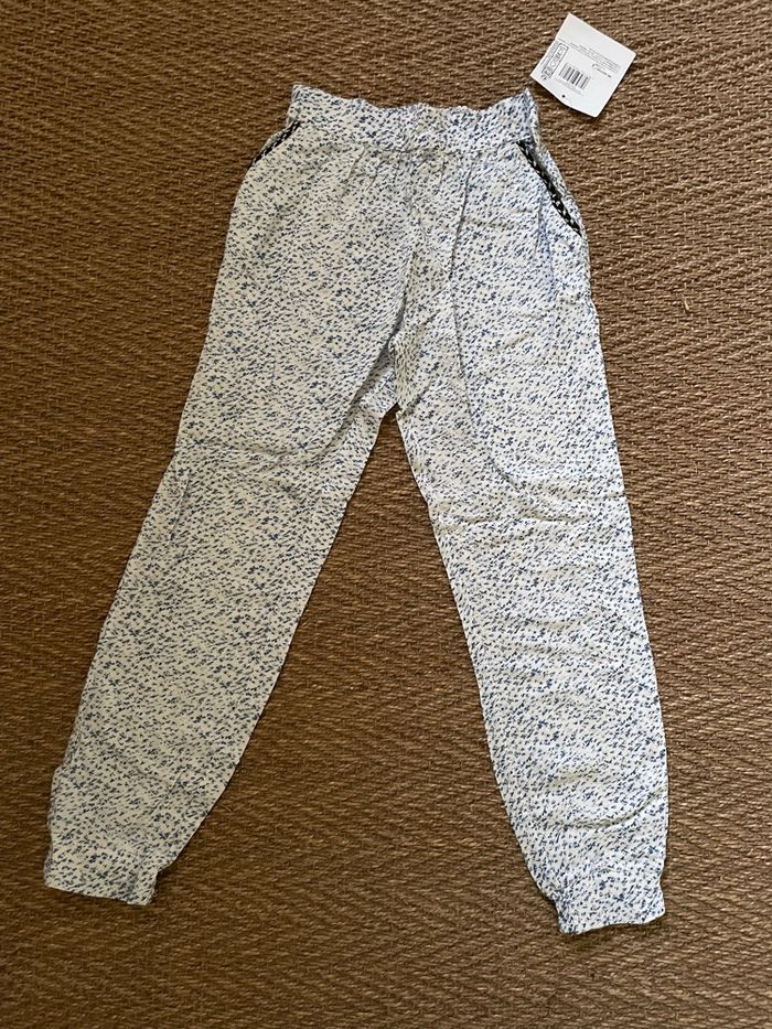 Pantalon d’été fille neuf avec étiquette 8 ans - photo numéro 1