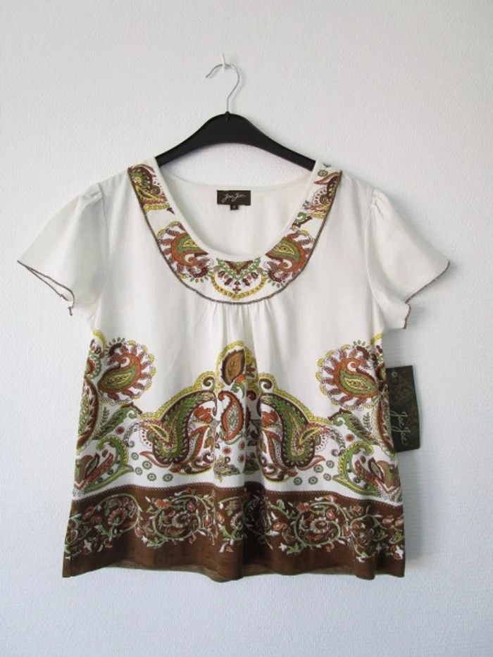 T-shirt blanc motifs chocolat/kaki Jac Jac 38 NEUF - photo numéro 9