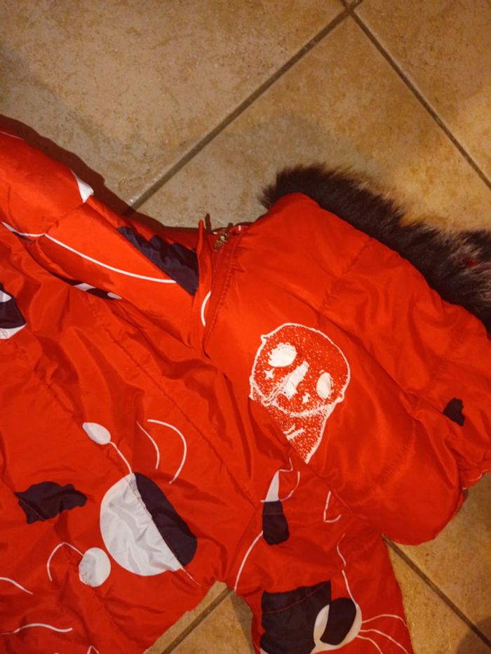 Manteau rouge - photo numéro 5