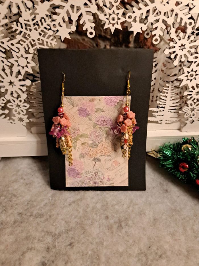 Boucles d'oreilles pendante rose doré - photo numéro 7