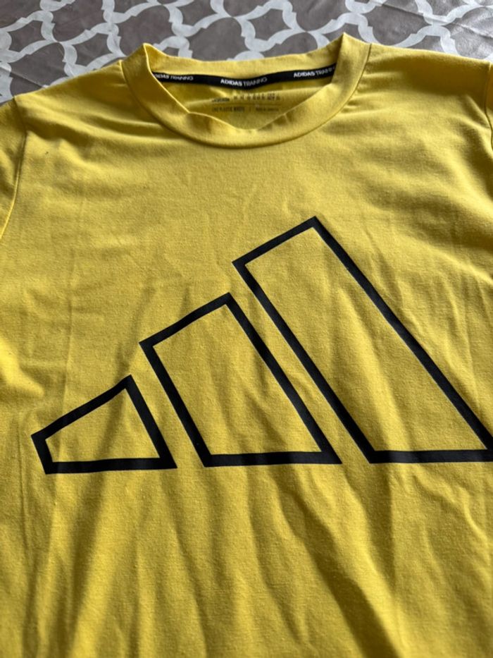 T shirt adidas XS - photo numéro 2