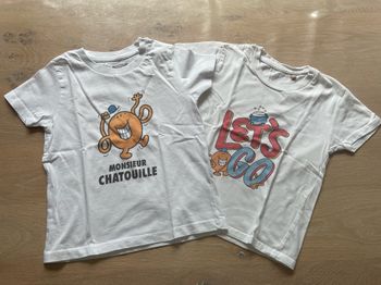 Lot 2 t-shirts