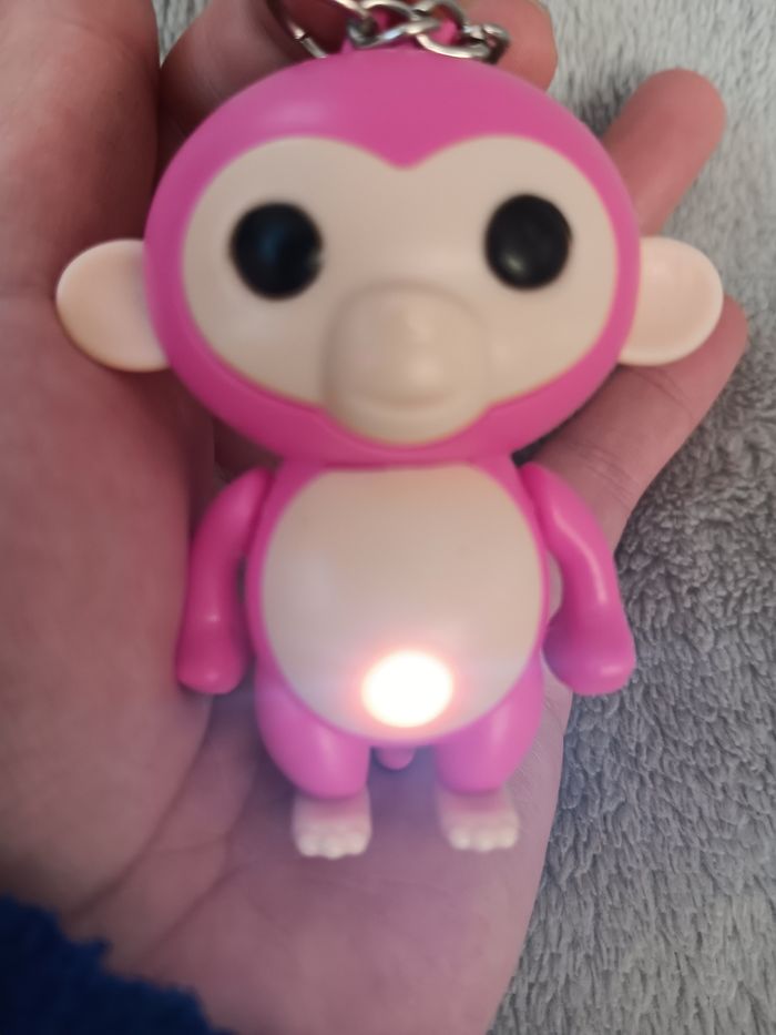 Porte-Clés Lampe et sonore Singe Rose - photo numéro 3