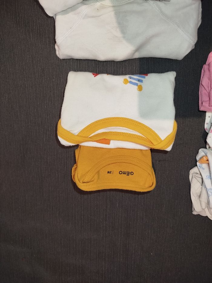 Lot de bodys - photo numéro 4