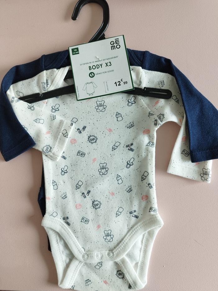 2 bodies neufs - 1 mois