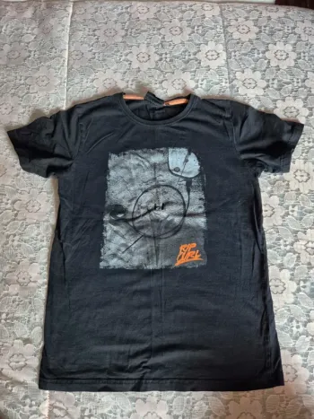 T-shirt T 14 ans