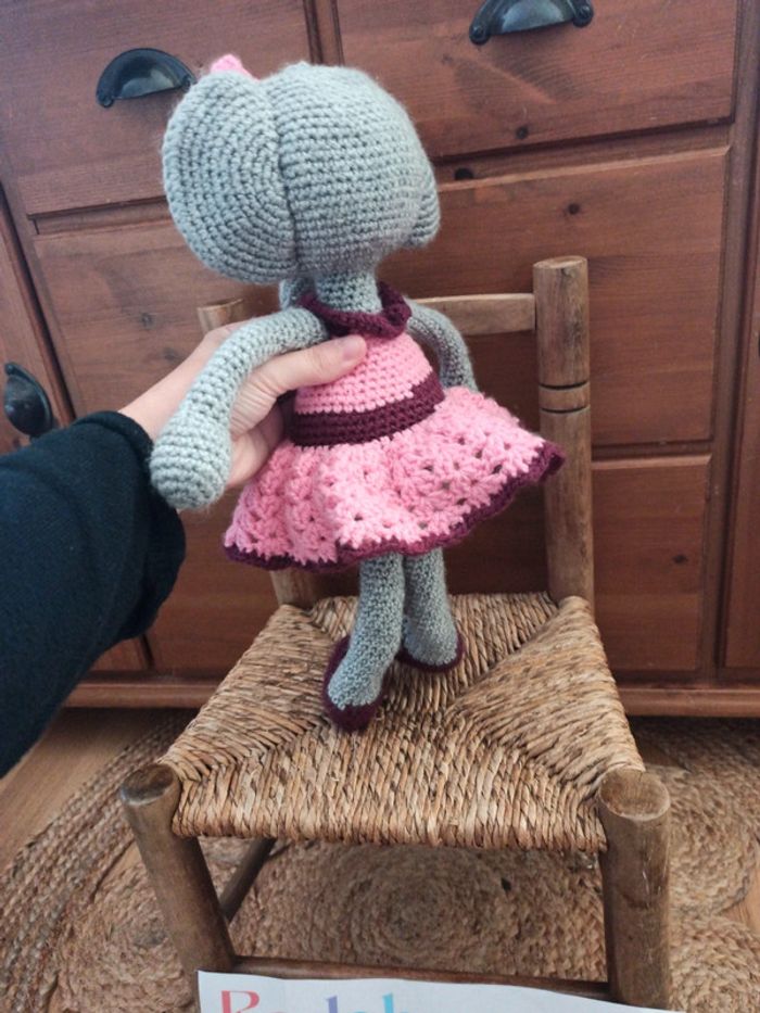 peluche madame éléphant crochet fait main - photo numéro 4