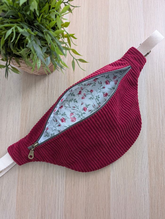 Sac banane femme en velours cotelé rouge