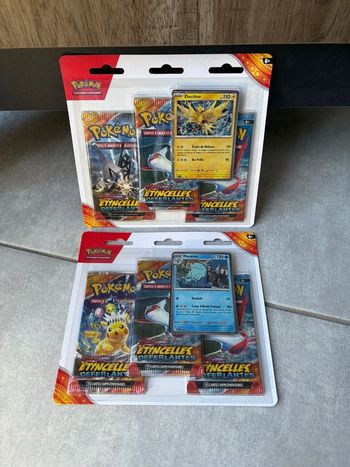 Carte Pokémon Lot 2 Tripack Pokémon EV8 – Etincelles Déferlantes Electhor et Maraiste écarlate et vi