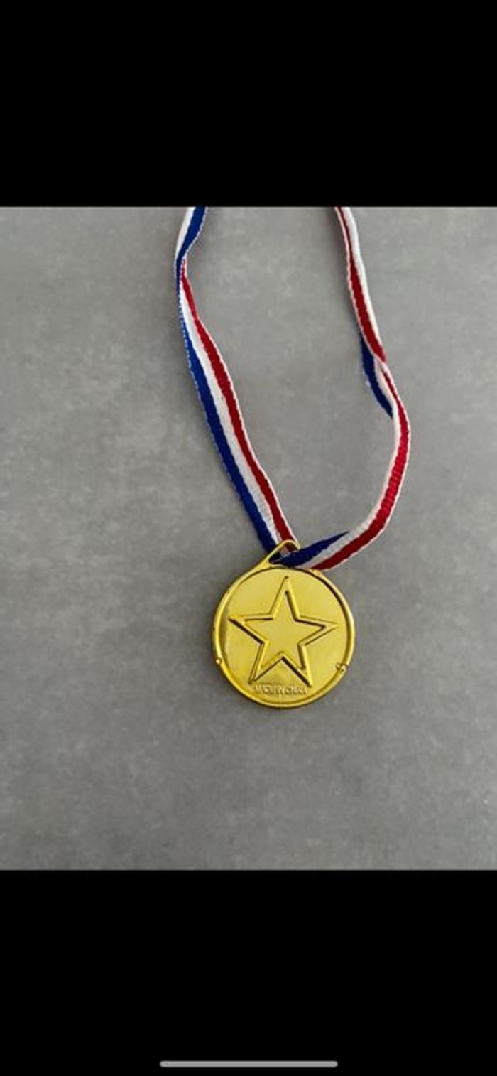 Collier médaille Winner le meilleur - photo numéro 4