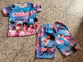 Ensemble kpop Soda pop neuf