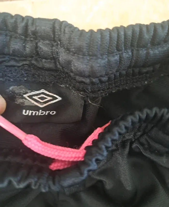 Jogging noir taille ajustable 5 ans 👧 Umbro - photo numéro 2